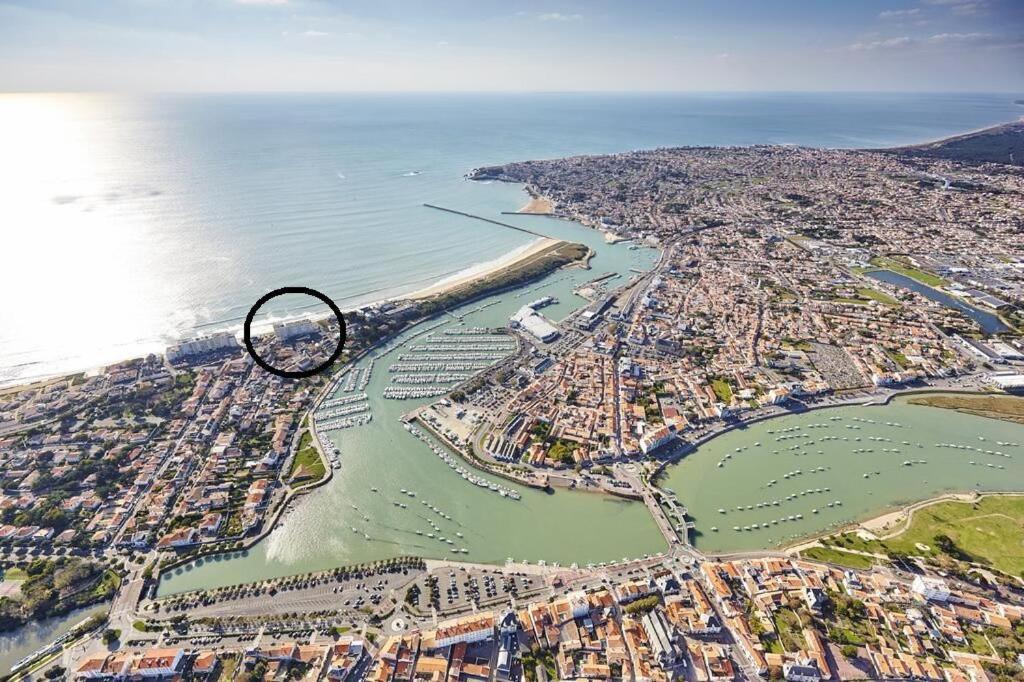 Residence La Garenne A La Grande Plage, Vue Mer, Piscine Et Parking Prive, 6 Personnes 圣吉尔-克鲁瓦德维 外观 照片