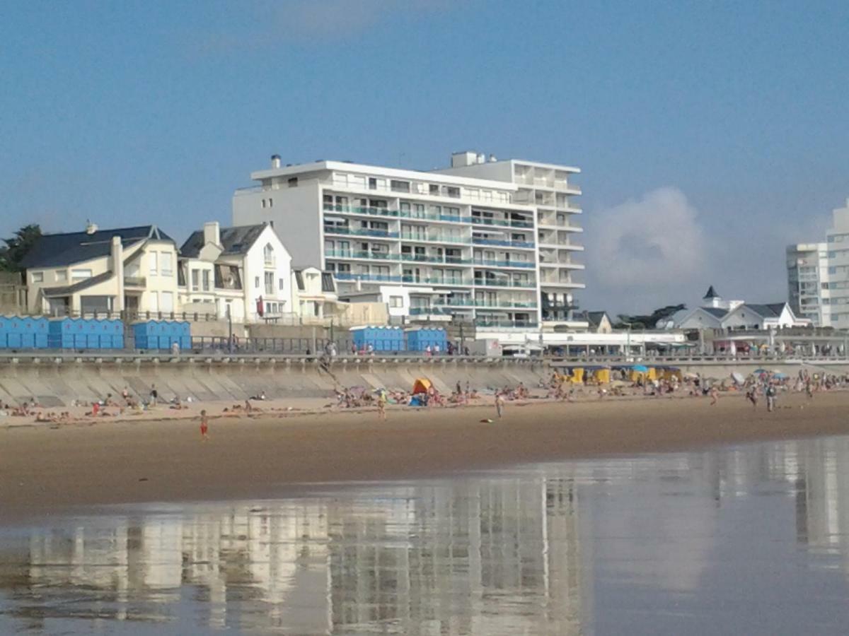Residence La Garenne A La Grande Plage, Vue Mer, Piscine Et Parking Prive, 6 Personnes 圣吉尔-克鲁瓦德维 外观 照片